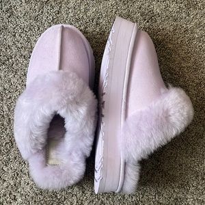 UGG Disquette Slippers Size Women’s 6. BRAND NEW with original box. Never worn!